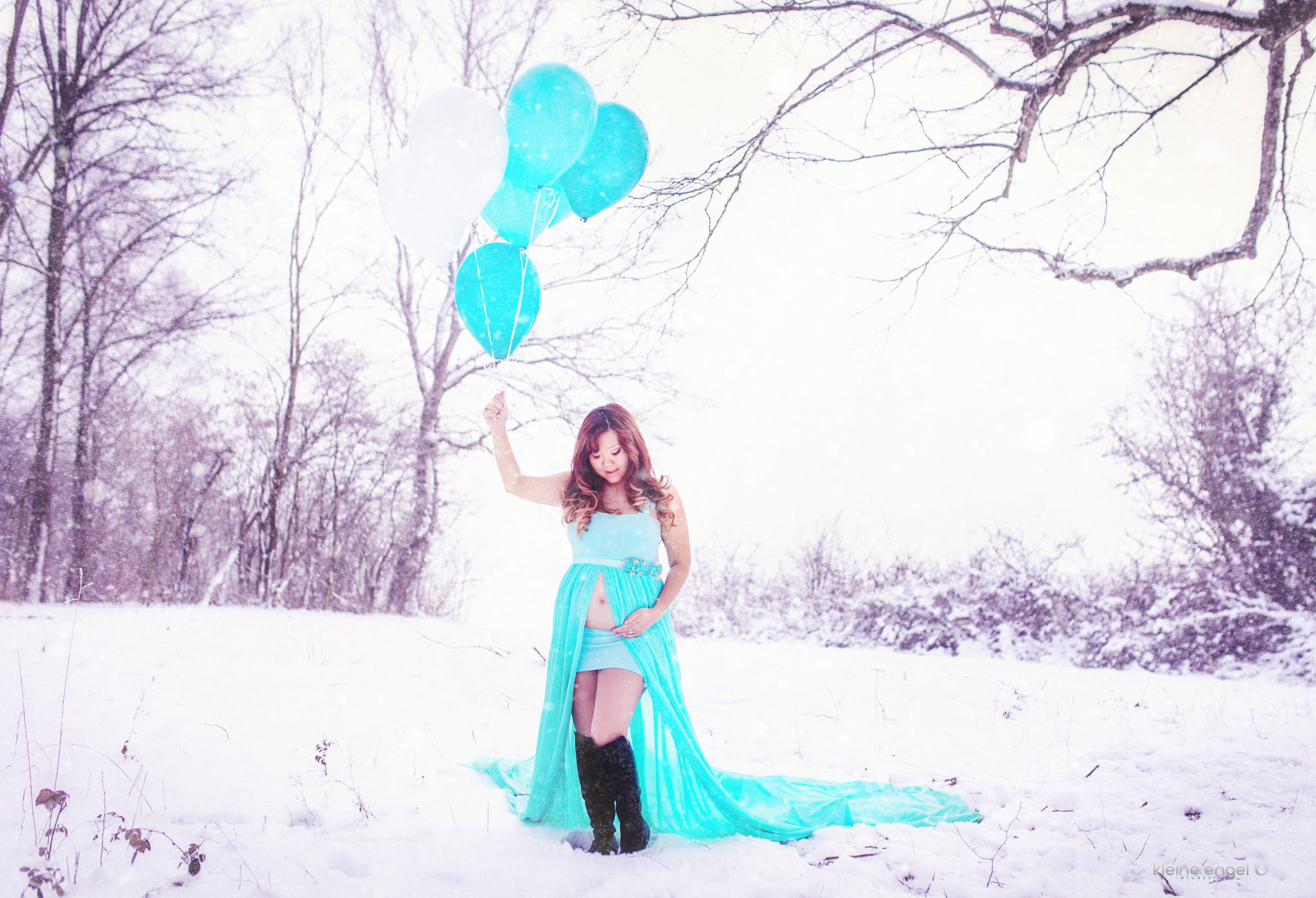 Babybauchshooting-Schnee-Winter-Fotograf-Zeiningen | Kleine Engel